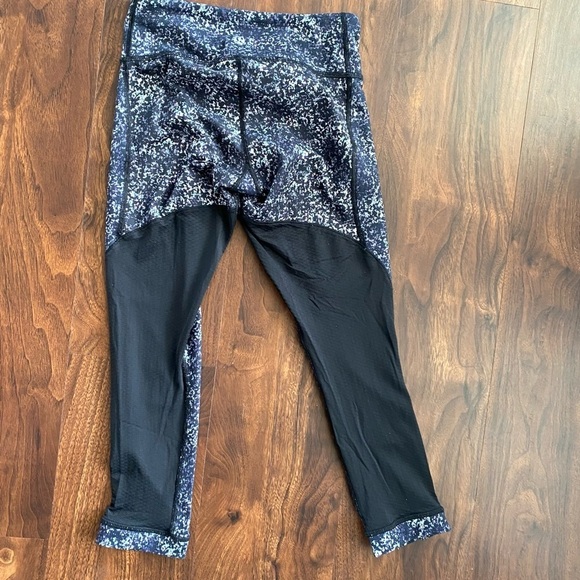 Lululemon Journey Crop Rocky Road Sand Dune Toothpaste Black Size 2 - Picture 5 of 6